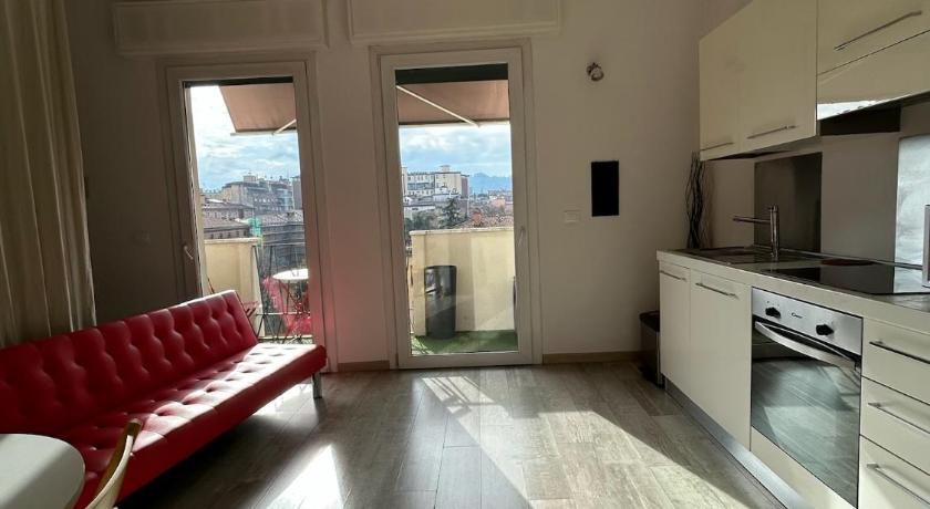 Image of King Studio with Sofa Bed and Balcony 4