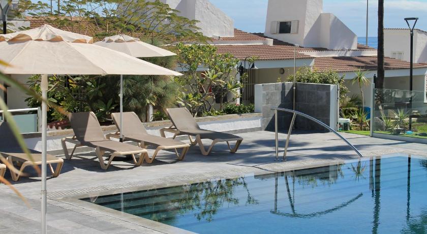 Bungalows Side Shore