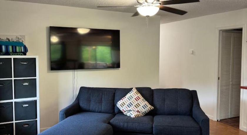 두넬론 Theater Room at Rainbow River 3성급 숙소 객실