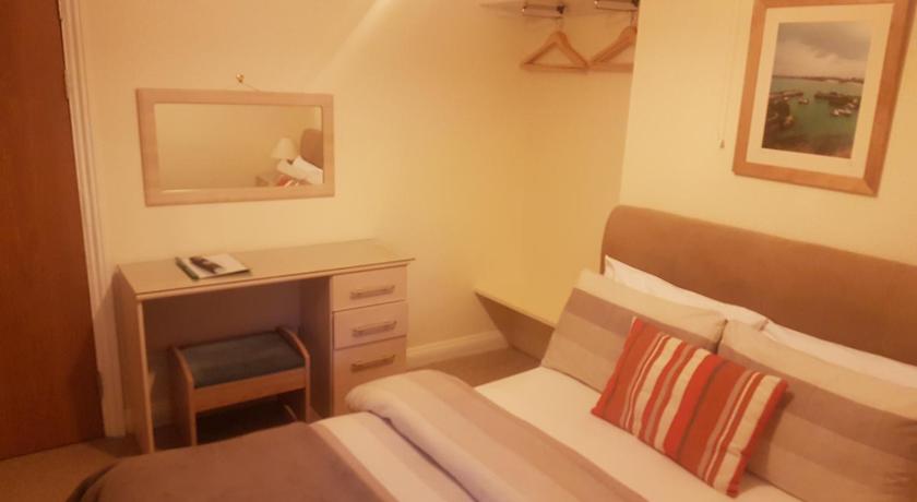 Image of Small Double Room - Room 14 1