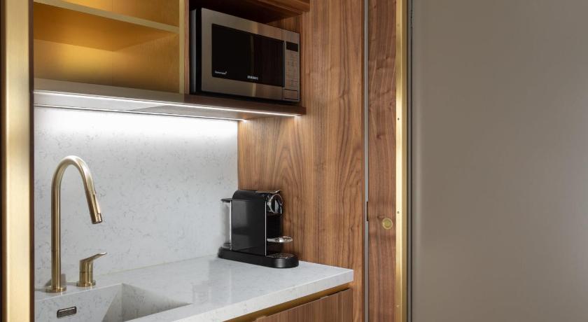 Image of King Apartment Suite 1