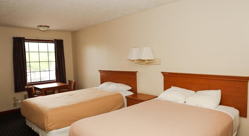 Deerfield Lodge - image 4
