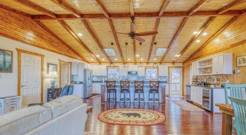 핫 스프링스 (NC) Holiday Home Bull Mountain Aerie by Interhome 2성급 숙소 로비