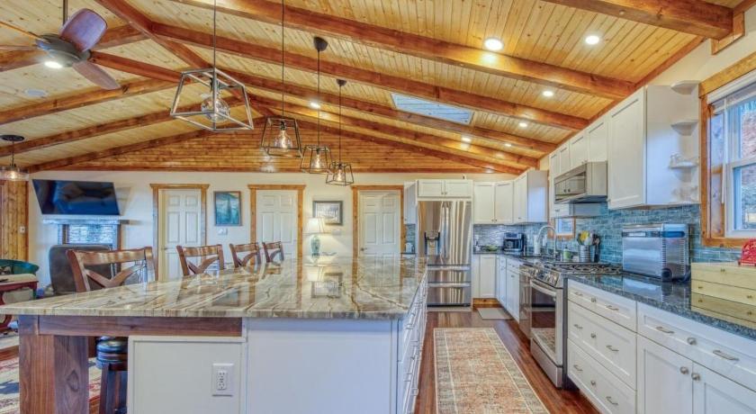 핫 스프링스 (NC) Holiday Home Bull Mountain Aerie by Interhome 2성급 숙소 스위트룸