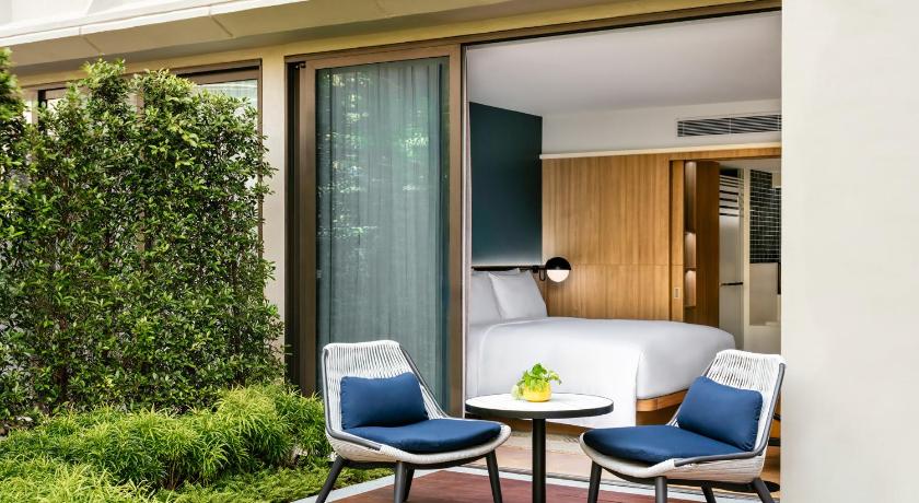 Image of 1 Bedroom Suite Balcony Courtyard View 5