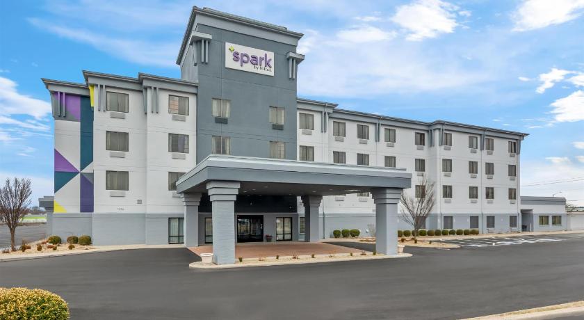 Comfort Suites Cincinnati North - image 11