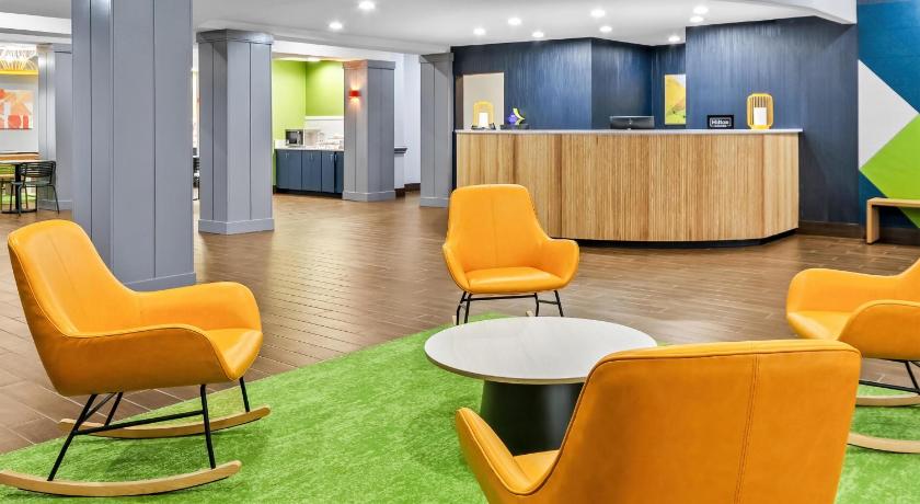 Comfort Suites Cincinnati North - image 6