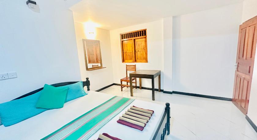 Virajs Garden Guesthouse - image 10