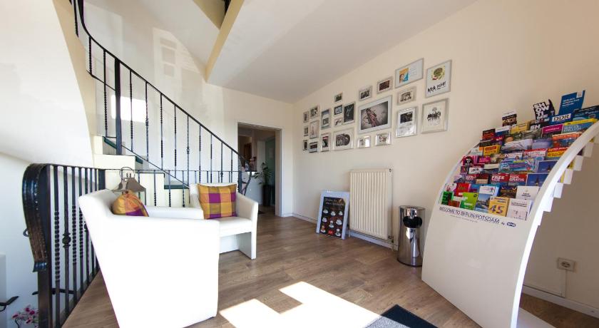 Image of Apartment 3
