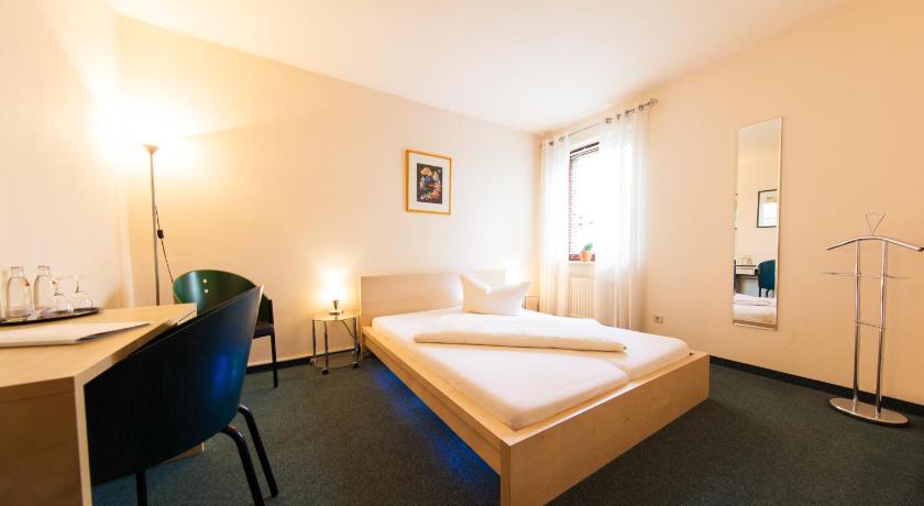 Image of Single Room 1