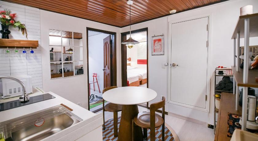 Seoul hongdea Station area 5-minute walk World Cup Stadium Itaewon 15 minutes 명동20분 3-Star Accommodation exterior