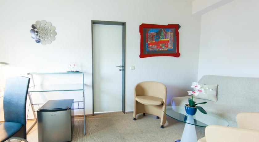 Image of Apartment 9