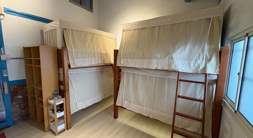 Image of Mixed Dormitory Room 0