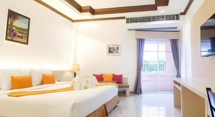 パッタルン City Park Hotel 3つ星 ホテル 外観