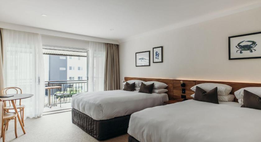 Image of Gardenview Queen Twin 0