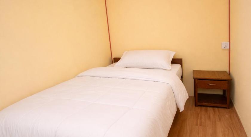 Image of Standard Single shared facilities 0