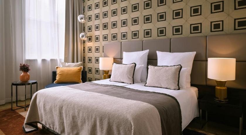 Image of Supreme Room 1