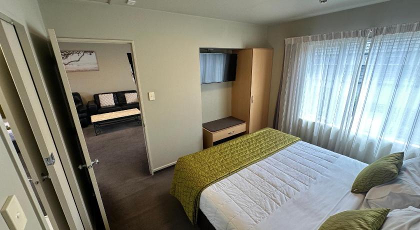 Image of Two-Bedroom Apartment 4