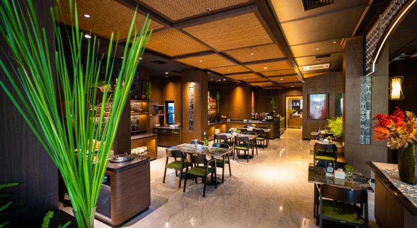 Image of Executive Suite - Non-Smoking 9