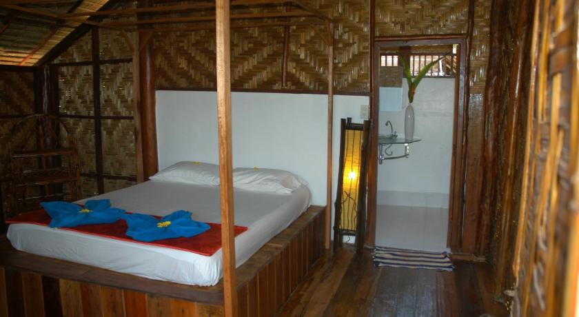 Image of Standard Bungalow with Warm Water 7