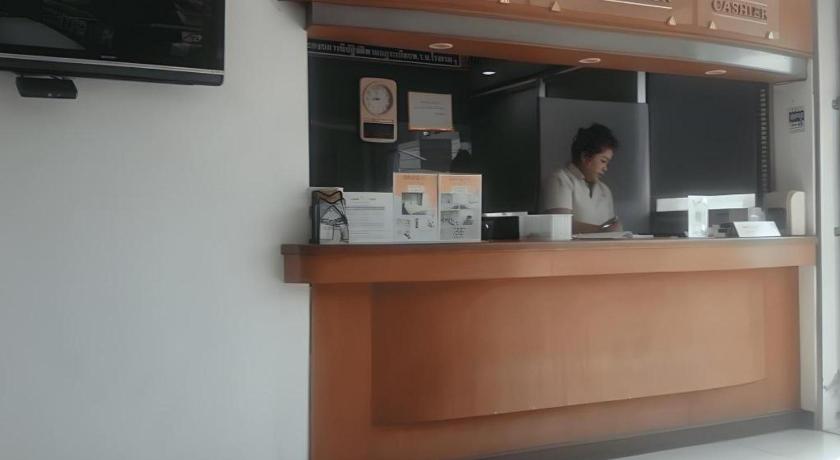 パッタルン Grand PL Hotel 2つ星 ホテル 外観