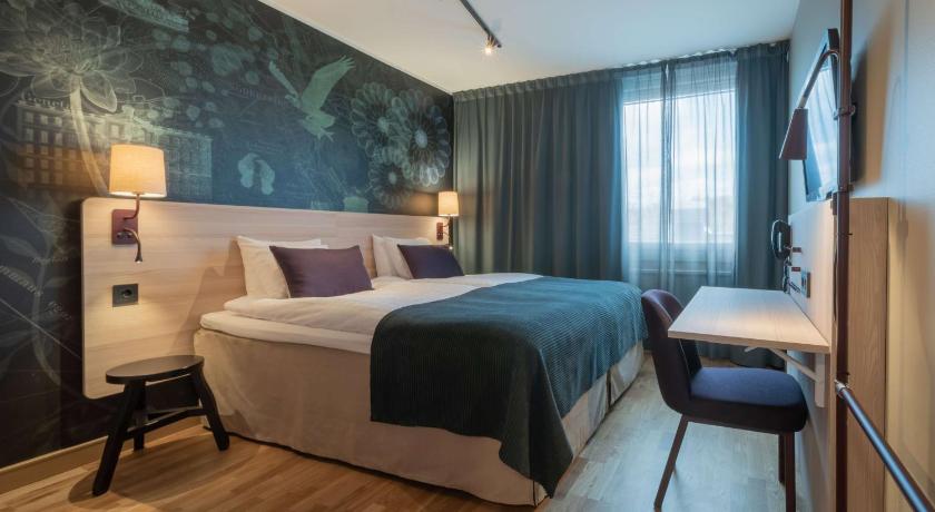 Standarta&nbsp;divvietīgs numurs (2 gultas) (Standard Twin Room) attēls 3