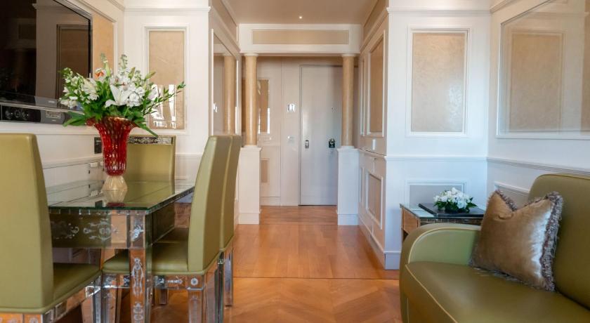 Image of 2-Bedroom San Marco Square View Suite 16