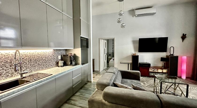Royal City Centre Apartment