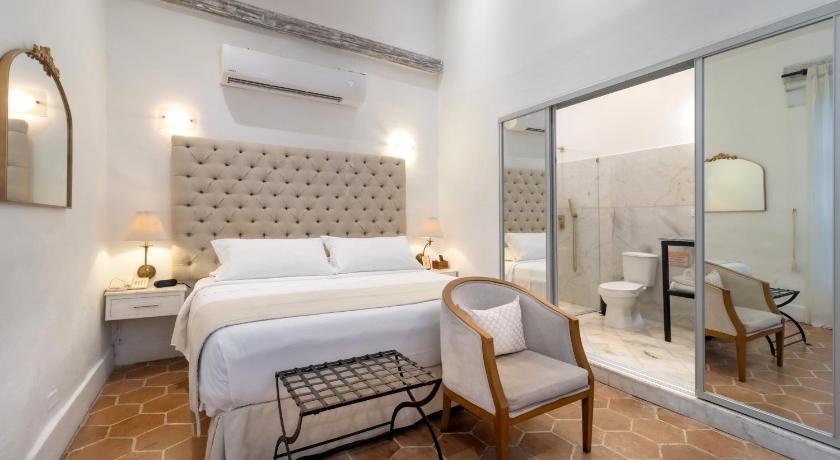 Image of Deluxe Double Room 0