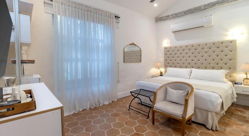 Image of Deluxe Double Room 7