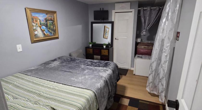 어빙턴 (NJ) Renovated Room with Private Bath in Ground Floor 3BR 숙소 로비