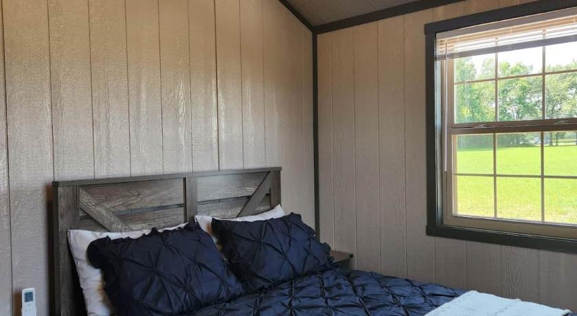Sullivan Prairieview Cabin - with Hot Tub 3-Star Accommodation suite