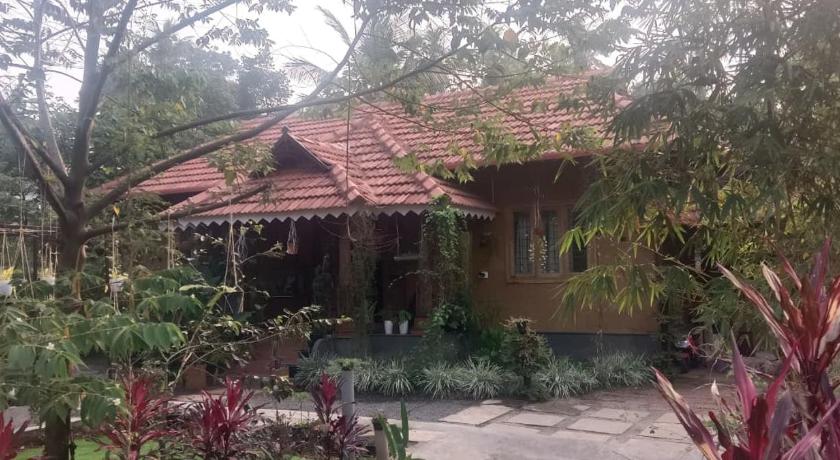 Puthooram Veedu