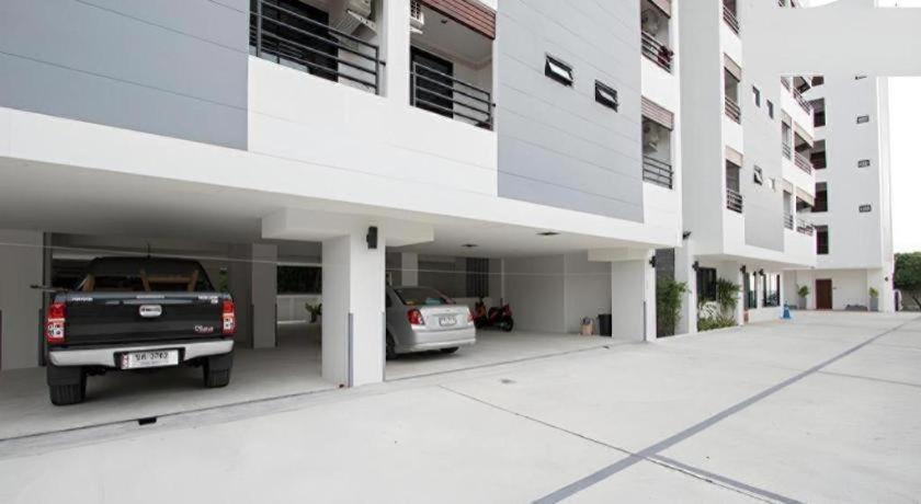 촌부리 Seabreeze Bangsaen 2つ星 ホテル スイート