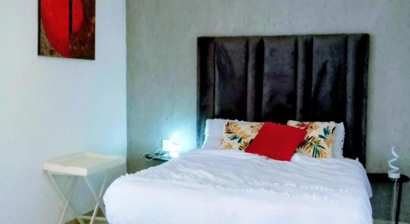 GenAyah Hotel & Safari