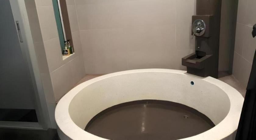 촌부리 Z2 Boutique Hotel 2つ星 ホテル 眺望