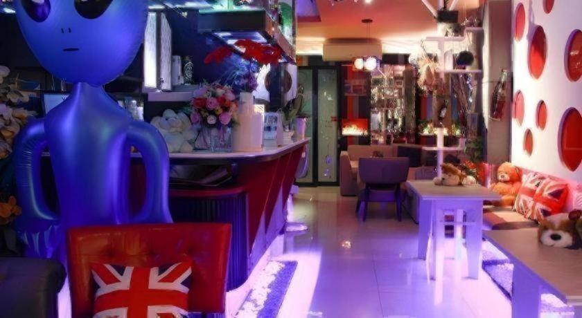 촌부리 RungRoj Panich Hotel 2星级 酒店 套房