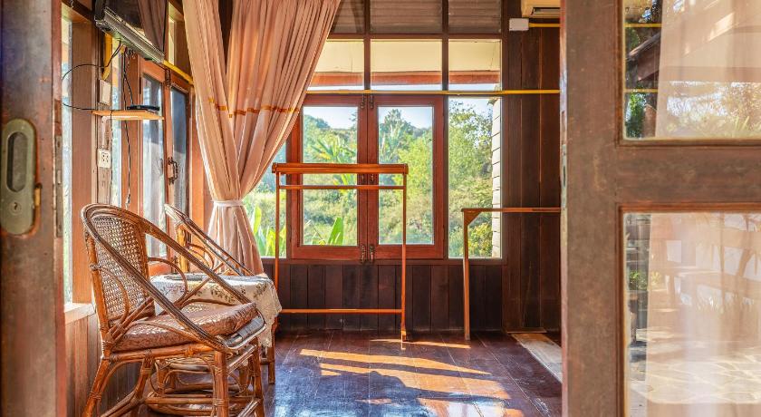รูปของบ้านพักแบบสามห้องนอน (Three-Bedroom House) 11