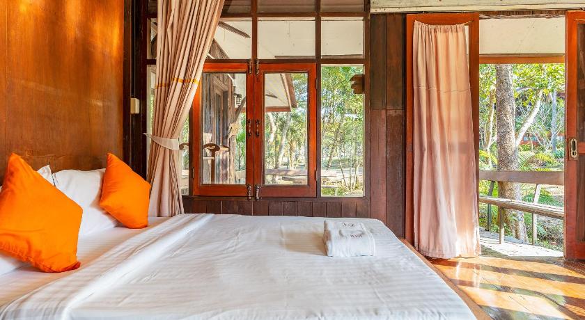 รูปของบ้านพักแบบสามห้องนอน (Three-Bedroom House) 7
