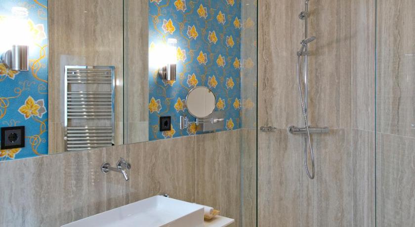 Image of Small Double Room 2