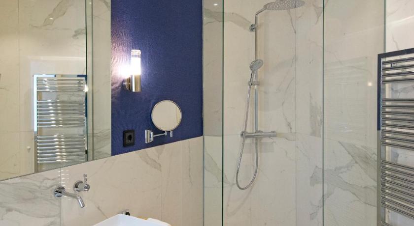 Image of Small Double Room 3
