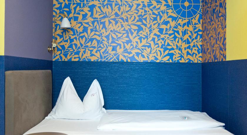Image of Small Double Room 6