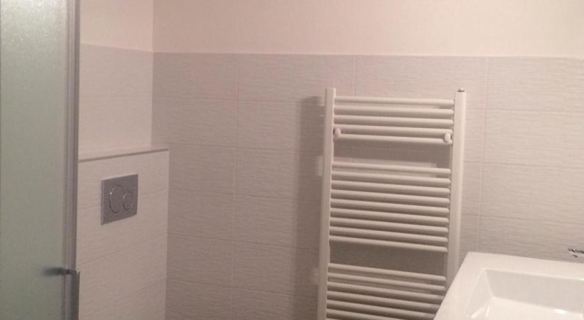 Image of Double Room with Private Bathroom 5