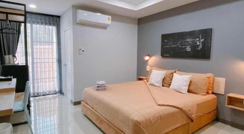 수린 더 허브 호텔 수린 (The Hub Hotel Surin) 3성급 호텔 외관