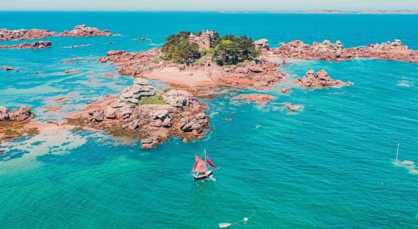 拉昂 Studio Cœur de Ville - Lannion 单人房 餐厅