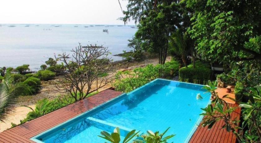 촌부리 Tamarina Resort 2つ星 ホテル ロビー