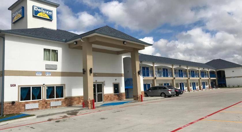 Deluxe Inn & Suites - Baytown photo