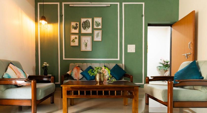 Bhopal Staeg Twilight 2BHK 3-Star Guesthouse lobby