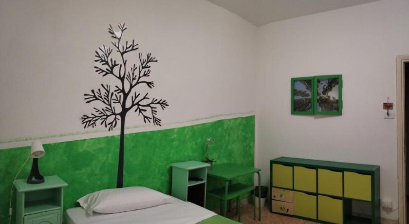 Image of Single room private en-suite 12