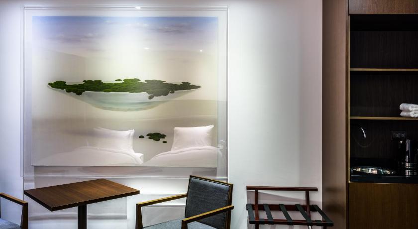 Image of Superior Twin Partial Ocean View 12
